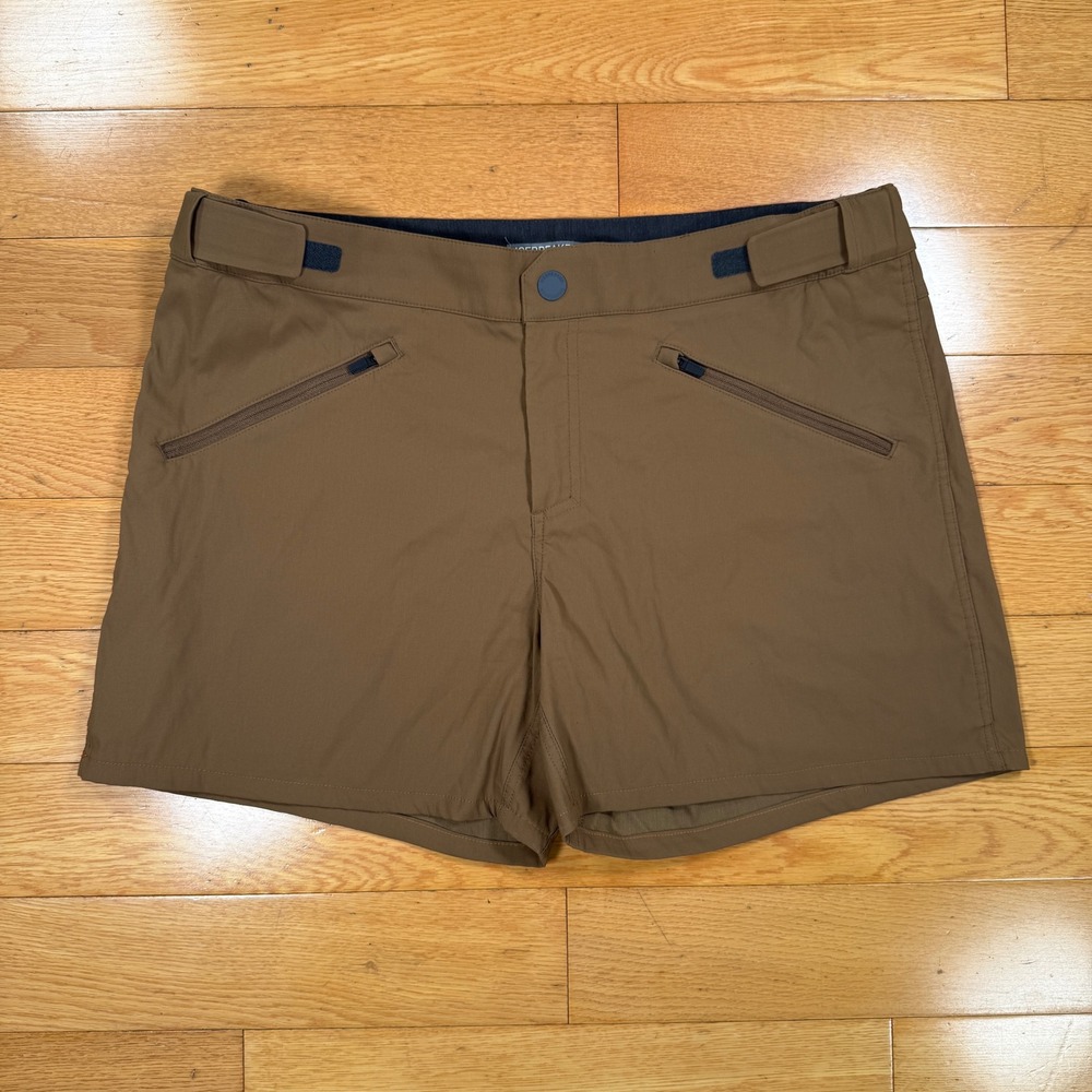 Icebreaker Men's Large Merino Wool Blend Hiking Trail Shorts Brown